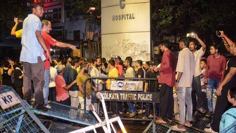 Kolkata Protest: ‘…6 घंटे अंदर दर्ज हो FIR’, बंगाल में डॉक्टरों संग मारपीट की घटना पर सख्त सरकार, जारी किया मेमोरेंडम