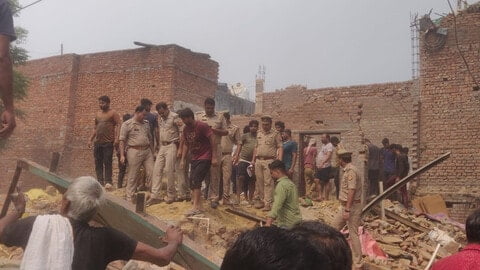 ghaziabad_loni_house_collapsed_1695450527