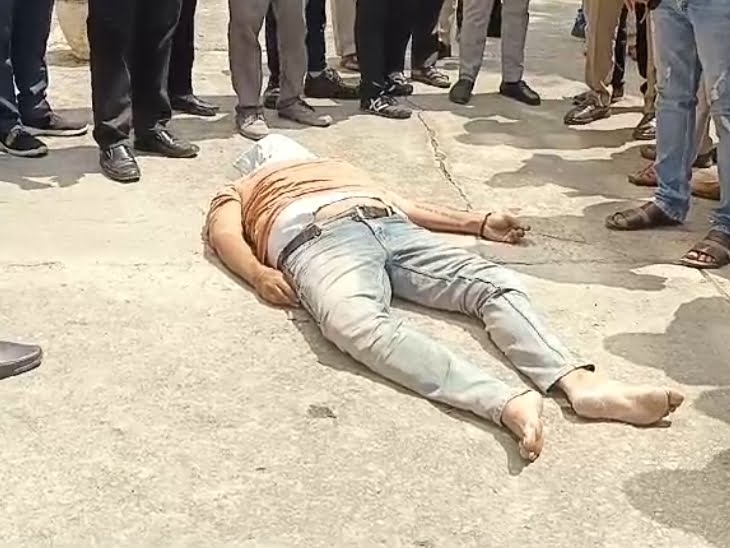 वकील की मौत: कोर्ट परिसर की चौथी मंजिल से गिरने का मामला, पुलिस CCTV फुटेज की जांच कर रही