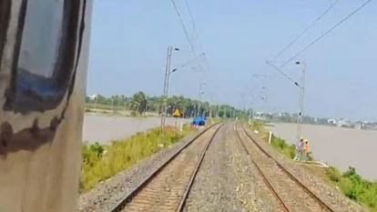munger-news-operation-started-on-jamalpur-bhagalpur-railway-line-on-third-day-passengers-got-relie_1afd1b22b7c35eb0591b1890ec23463f