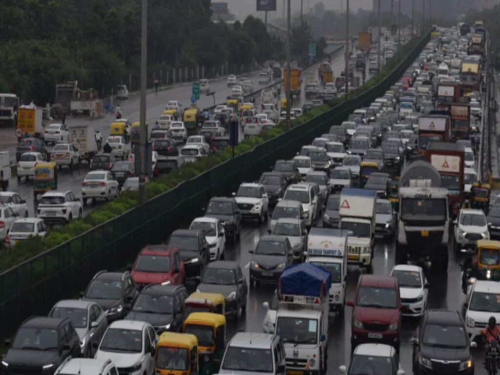 traffic_jam_in_delhi_ncr_1692776794