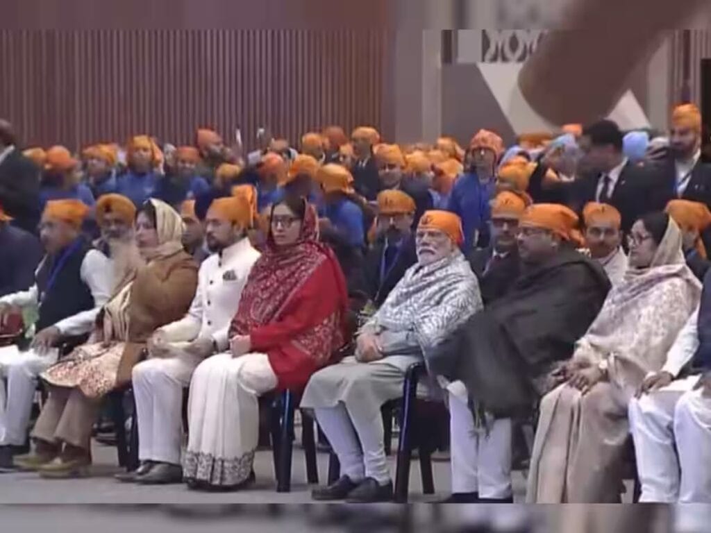 PM मोदी ने वीर बाल दिवस पर 17 बच्चों को किया सम्मानित, उभरती तकनीकों में कौशल विकास की अपील