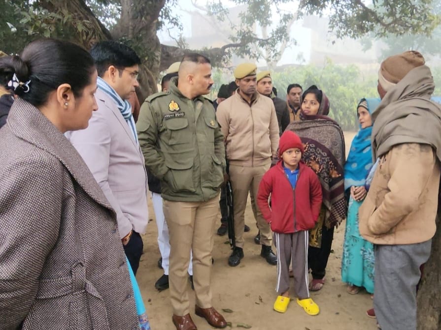 UP: संभल में 47 साल बाद हिंदू परिवार को मिली अपनी जमीन, 1978 के दंगे के बाद नरौली चला गया था पीड़ित परिवार
