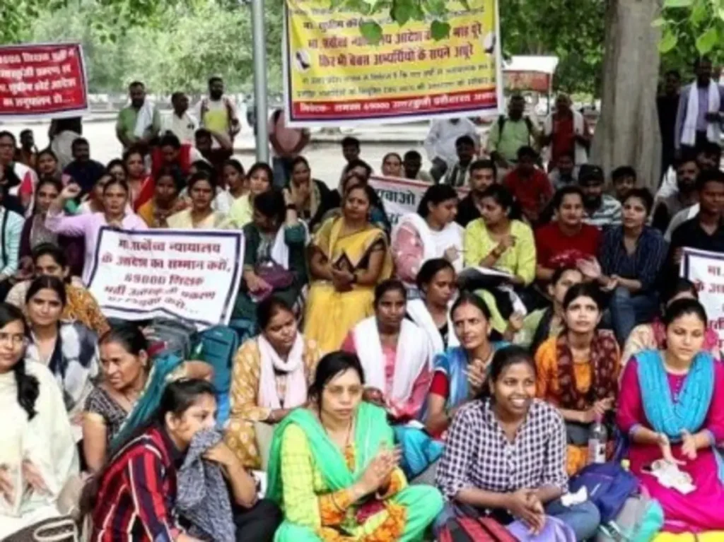 69000 शिक्षक भर्ती: 25 जनवरी से अभ्यर्थियों का आंदोलन फिर होगा शुरू, सरकार पर लापरवाही के गंभीर आरोप