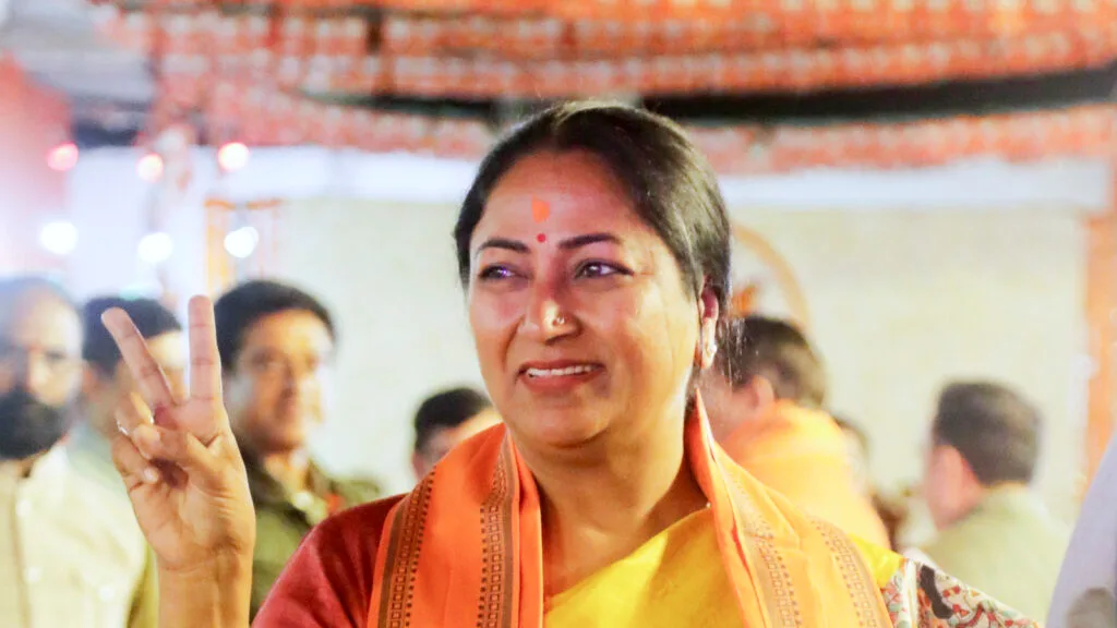सीएम रेखा गुप्ता ने संभाला कार्यभार, जल्द कैबिनेट संग यमुना आरती में लेंगी हिस्सा