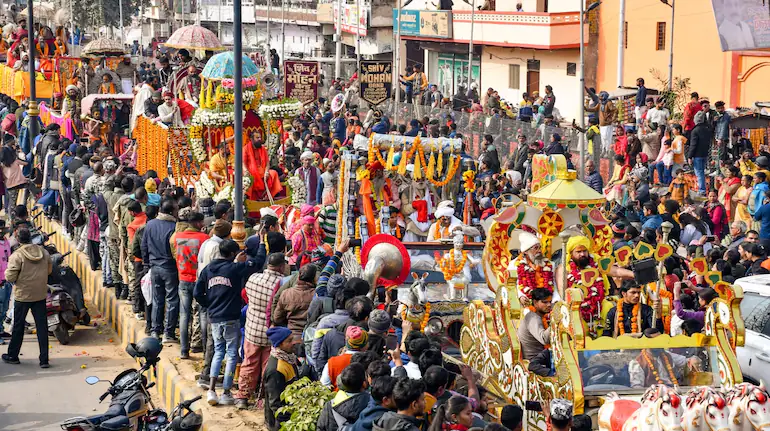 Mahakumbh: आटा, चीनी, मैदा, सूजी और रिफाइंड की किल्लत, पैकेट बंद दूध का भी संकट; फुटकर दुकानों में स्टॉक खत्म