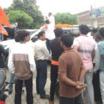 दीपक सिंह के रोड शो ने पनियरा में गरमाया चुनावी माहौल, सड़कों पर उमड़ा जनसैलाब